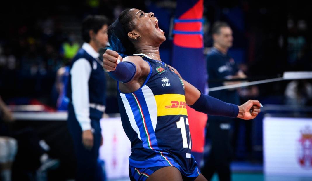 "Canım" diye Türkçe mesajıyla işaret fişeğini çaktı: Galatasaray'a Kara Panter geliyor 4